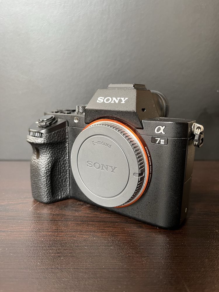Sony A7II + 6 батерии + грип