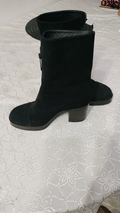 Ghete Mussete din piele naturala, mărimea 38, g