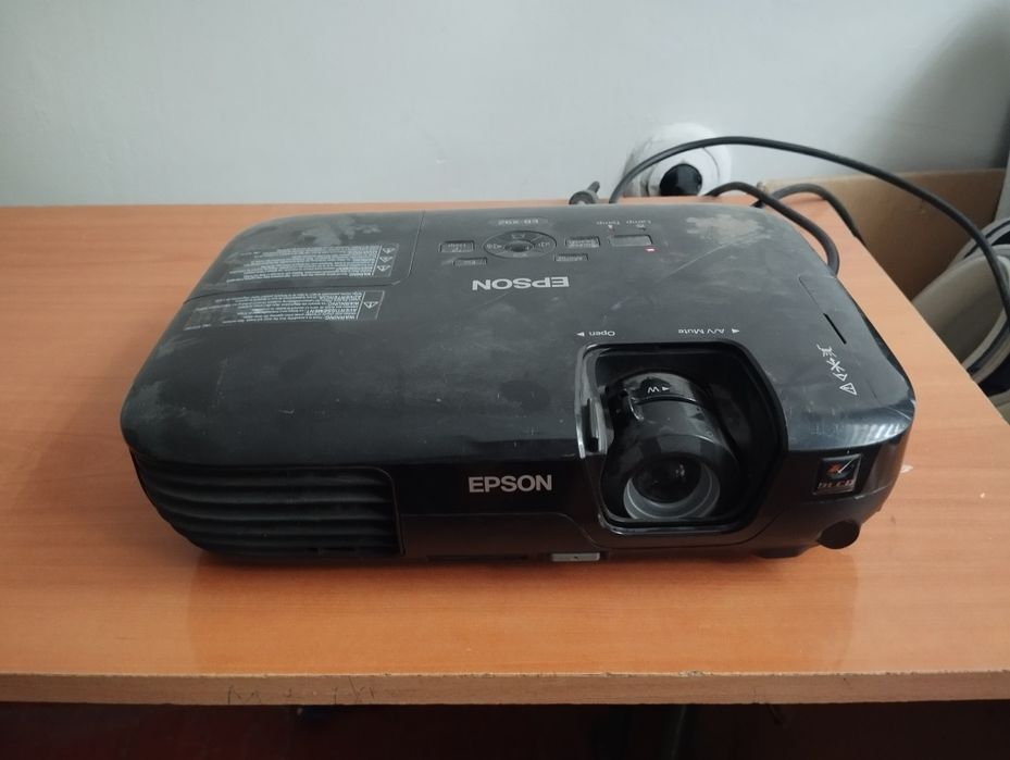 Epson proektor zapchasga