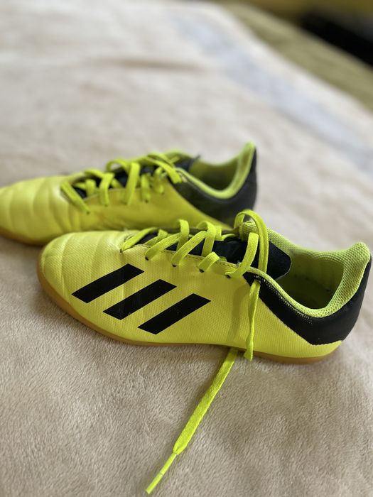 Ghete fotbal Adidas 35 1/2