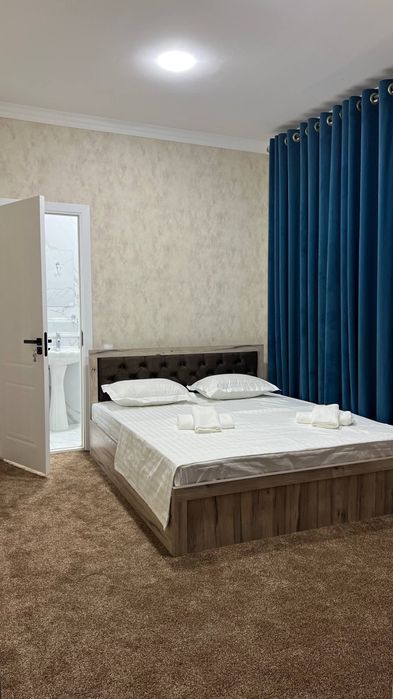 Yakkasaroy US MOON HOTEL