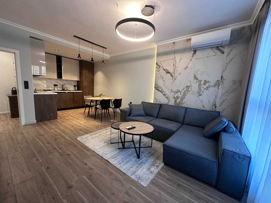 Луксозен двустаен апартамент в Смирненски с паркомясто