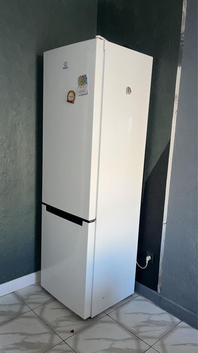 Холодильник хороший