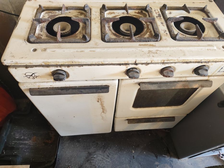 Газ плита продам