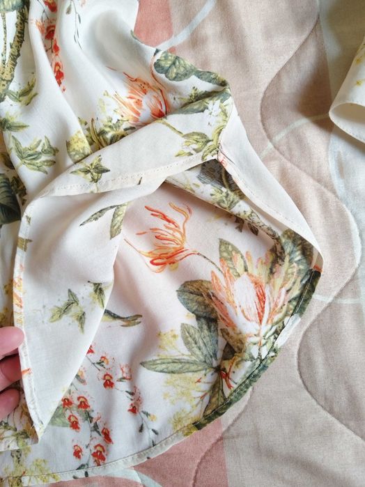 Дамска риза на цветя