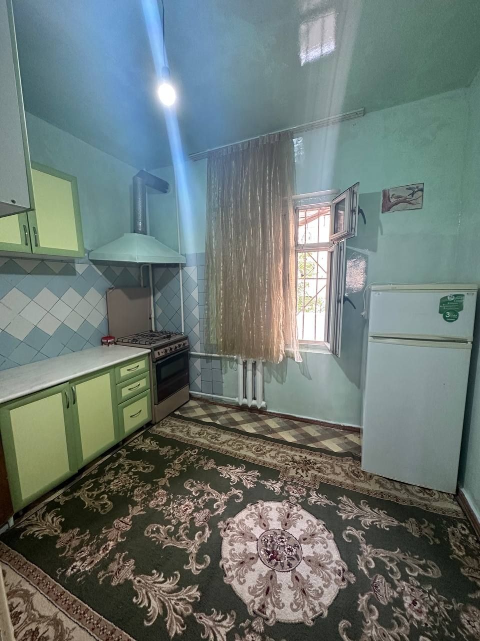Продам 1/3/9. Сергели -5.   балкон 2х3