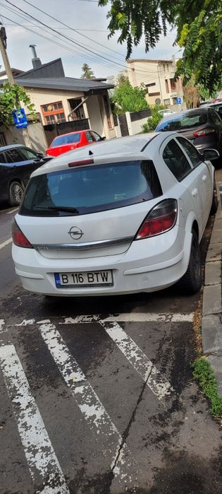Vând mașină Opel Astra H