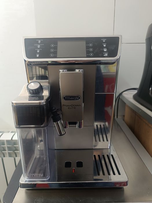 Кофемашина Delonghi