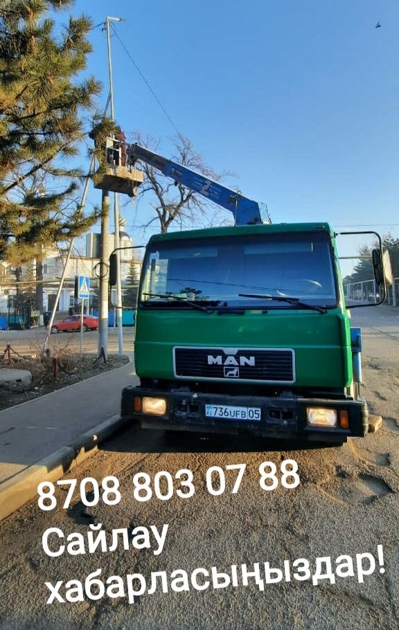 Услуга манипулятора и автовышки имеется люлька и с траверсой