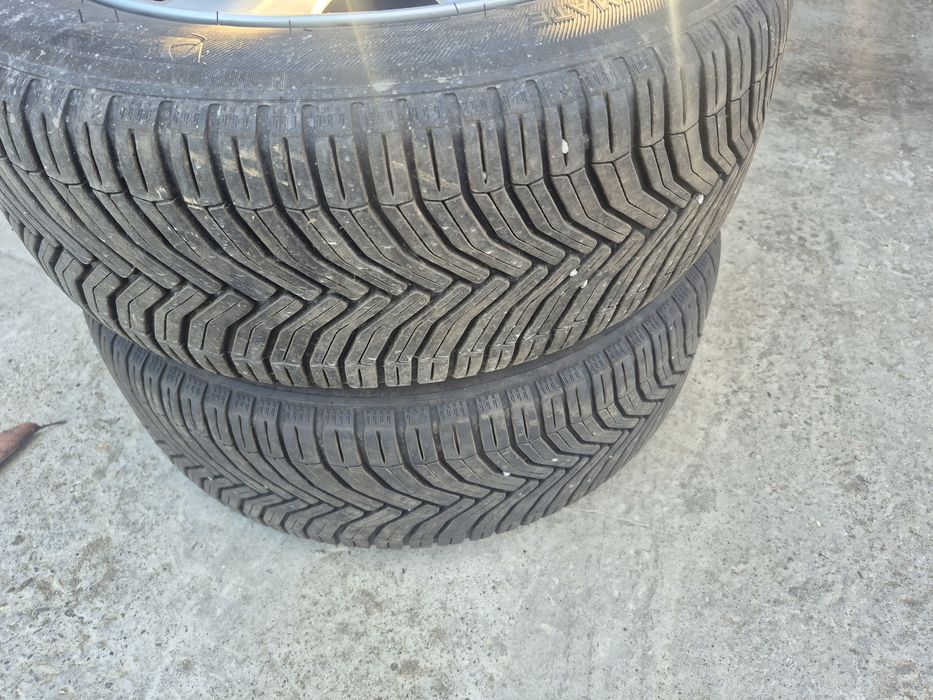 Vand anvelope iarna 205/55 R 16 cu jante aliaj preț 1100le leg!