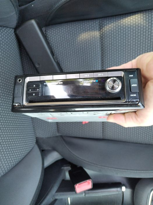 Casetofon Blaupunkt cu fata detasabila