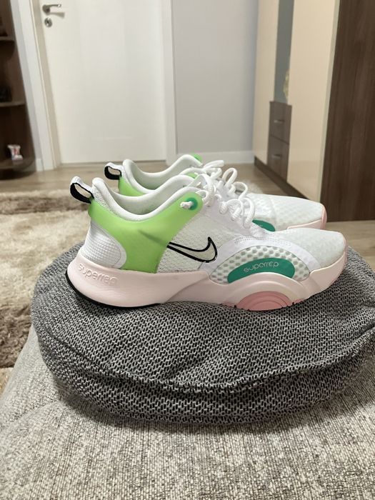 Маратонки Nike 36,5 номер