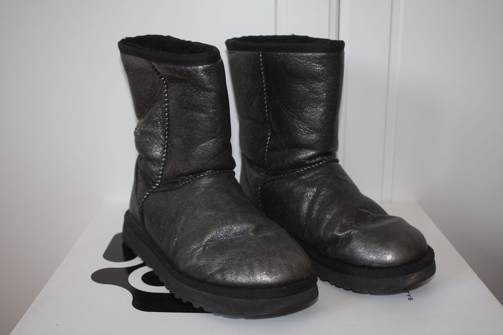 Ghete UGG purtate