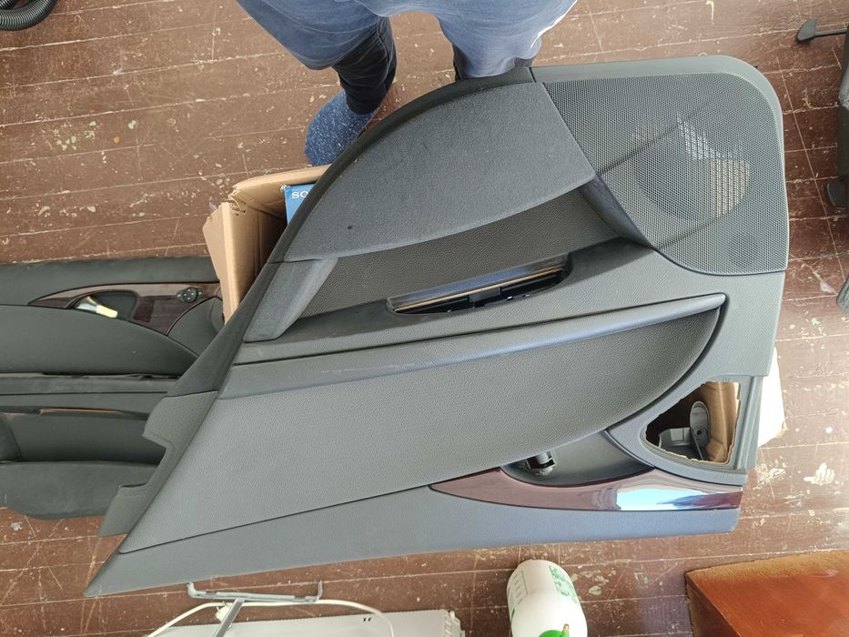 Части за Мерцедес Е 211