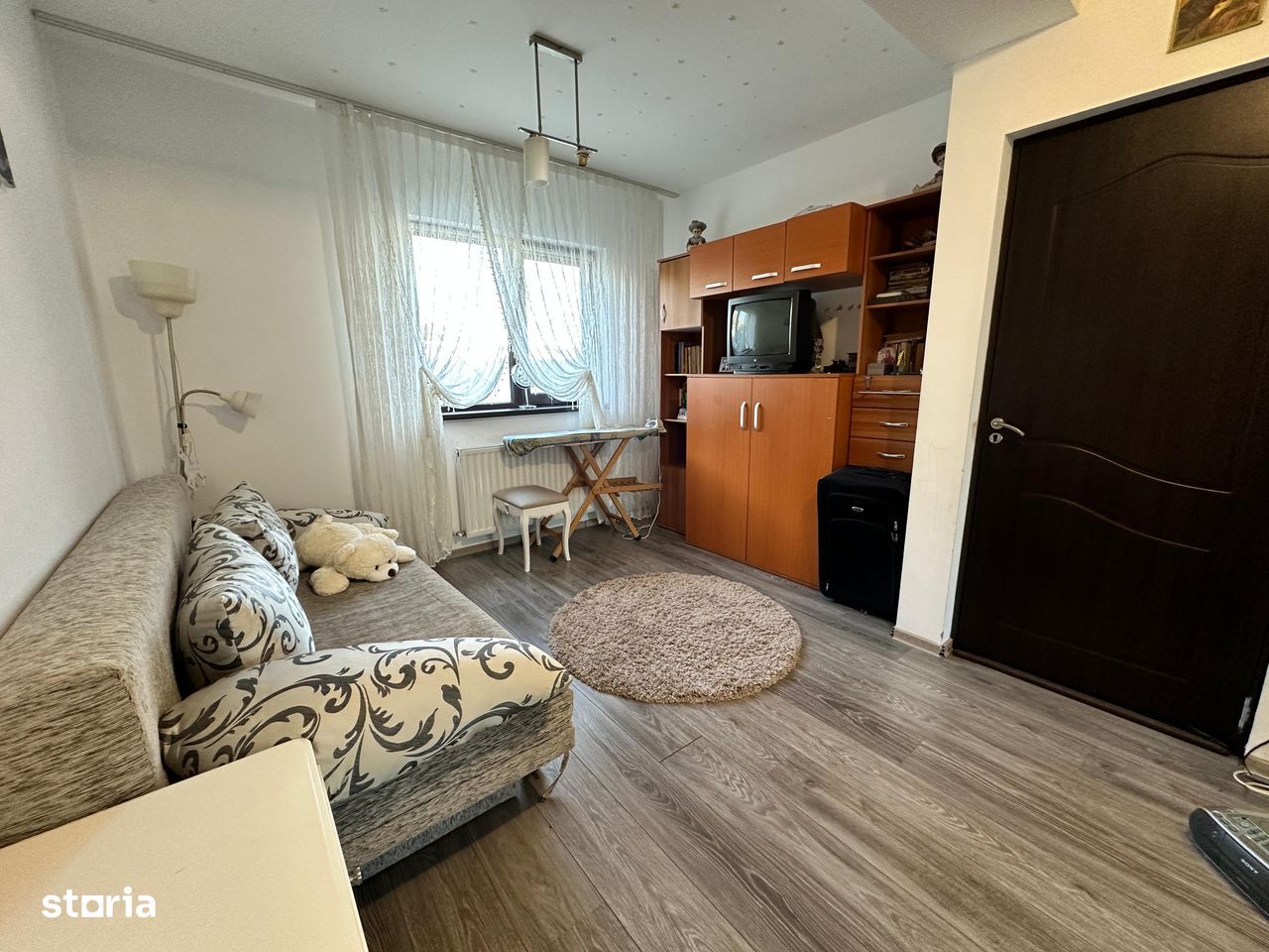 Soseaua Oltenitei-Vila P+1+M - 5 camere- 3 bai - Partial Mobilata