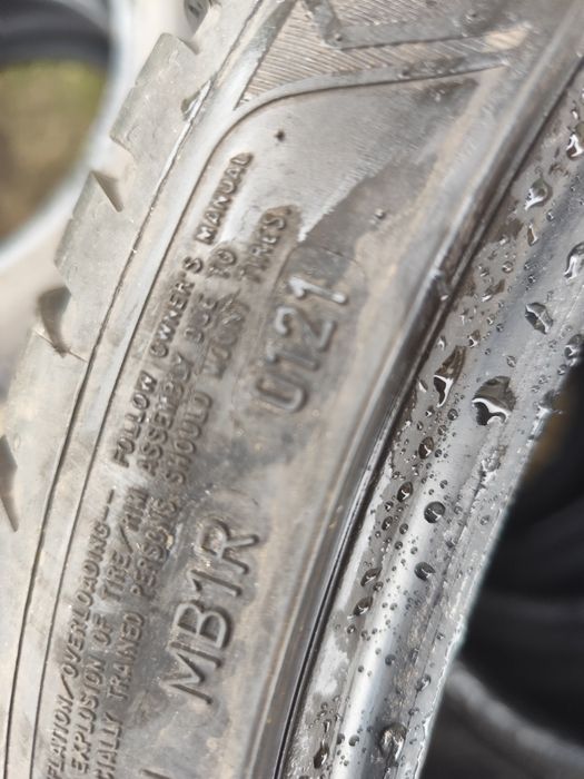 Set anvelope allseason iarna m+s Goodyear 225.40.18 dot 2021