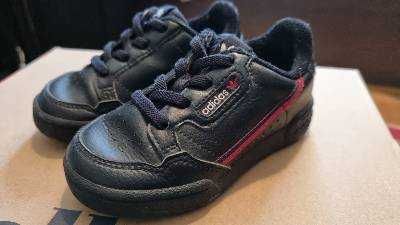 Детски кожени маратонки adidas - номер 23.5