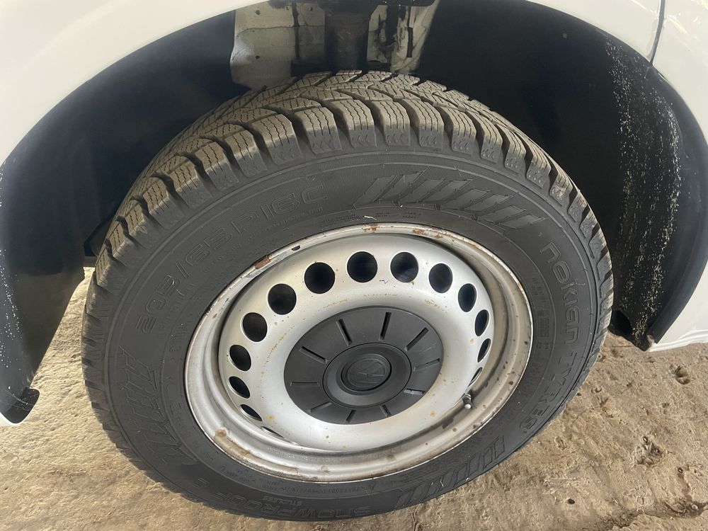 VW Transporter 2.0TDI 140 CP