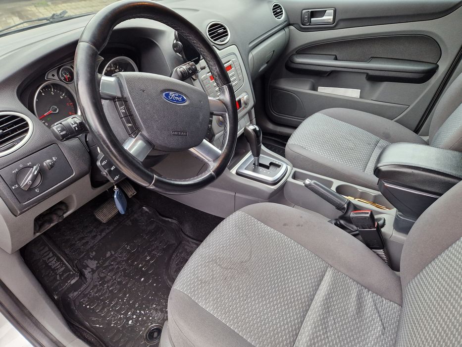 Vand ford focus II 2008, 1.6 benzina, cutie automata, cauciucuri all-s