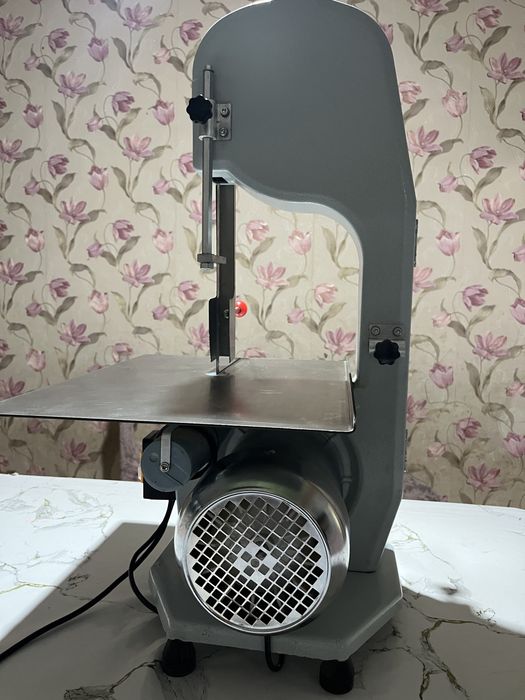 Ленточная пила , Ет кесетін аппарат