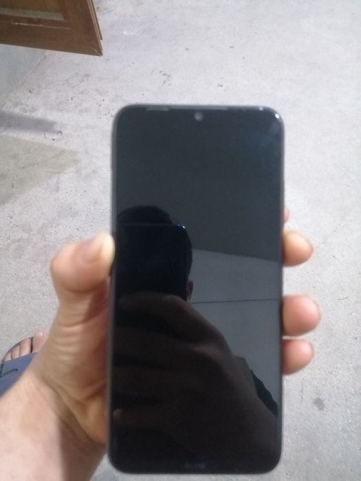 Telefon sotladi arzon narxda Redmi Note 8
