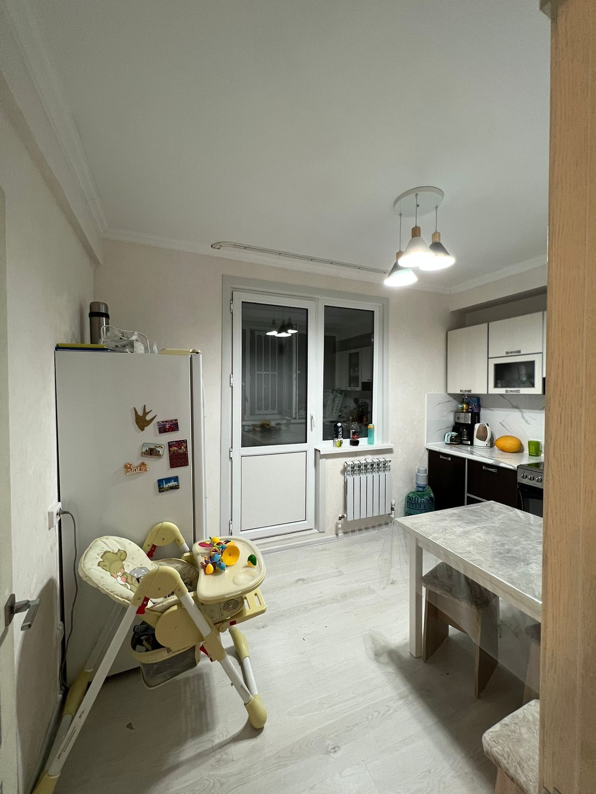 Трешка в микрорайоне Сарыарка , 80 квадратов , 2 сануазла, 2 балкона