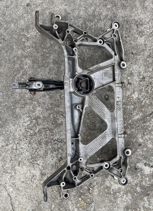 Cadru motor punte fata passat b8