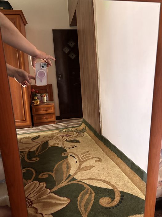 Зеркало 100х50 болшой ..