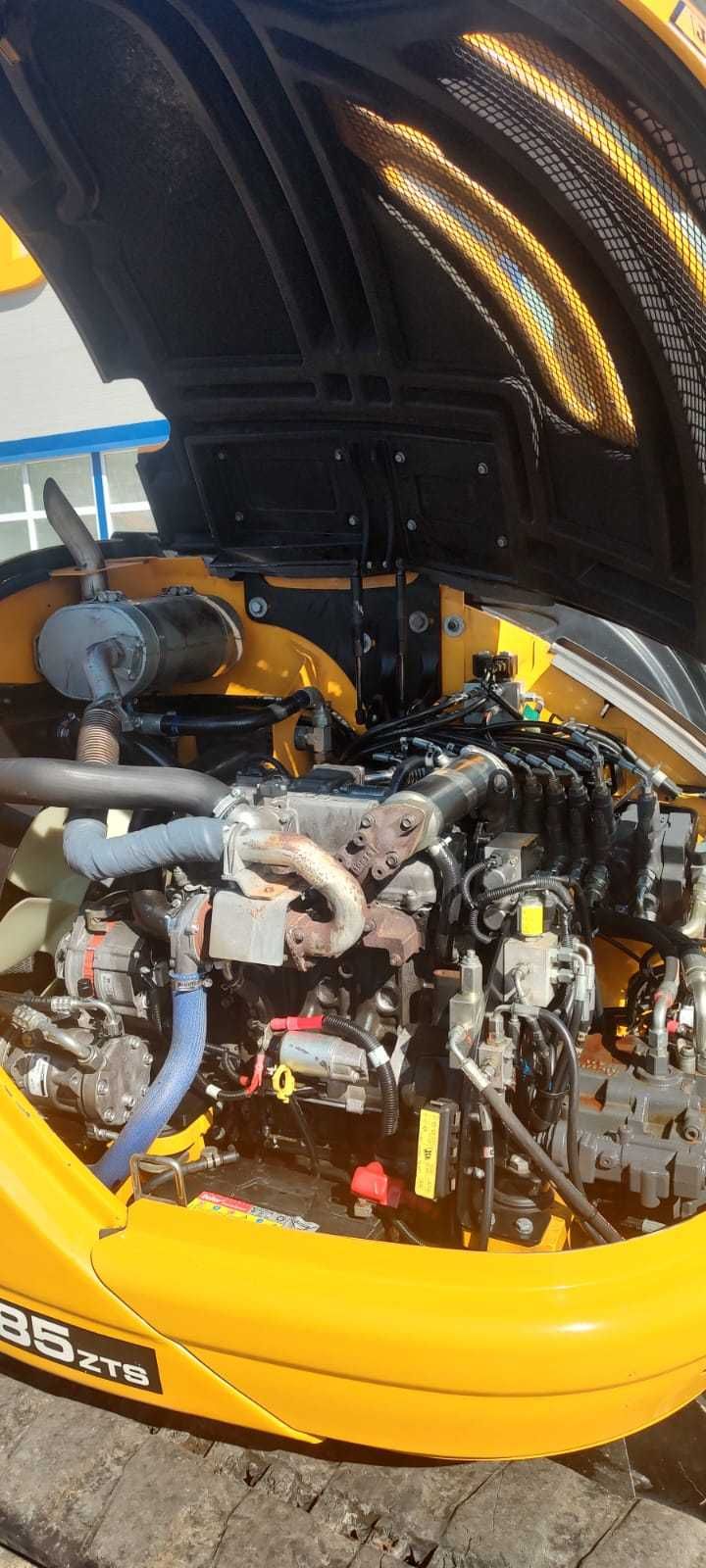 Excavator marca JCB, model 8085ZTS