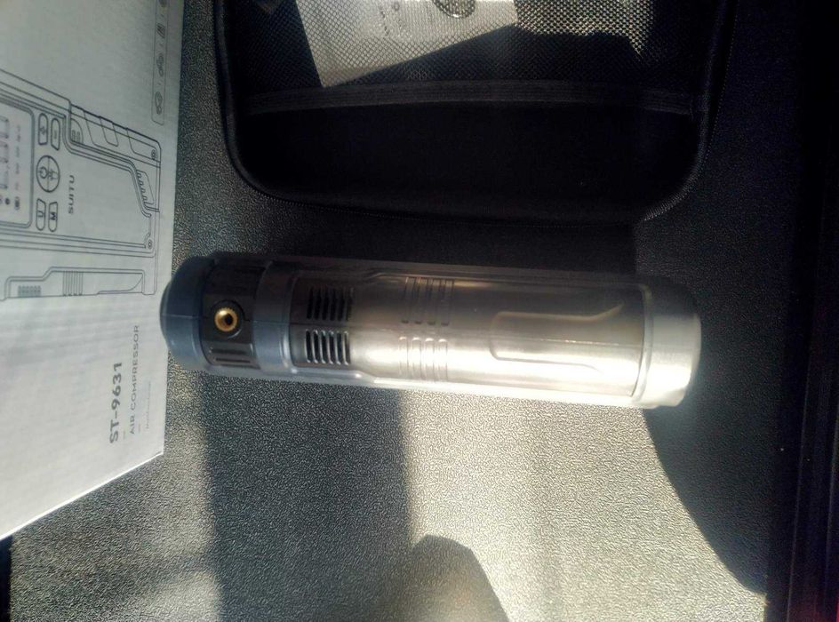 Стартерна батерия бустер за кола power bank 4в1 с к-р 150PSI 20000 mA