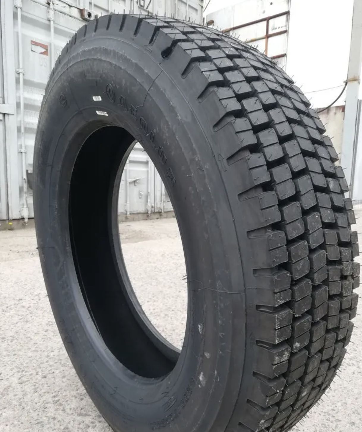 Шины 255/70R22.5 16PR 140/137M ADR55 Аeolus ведущая