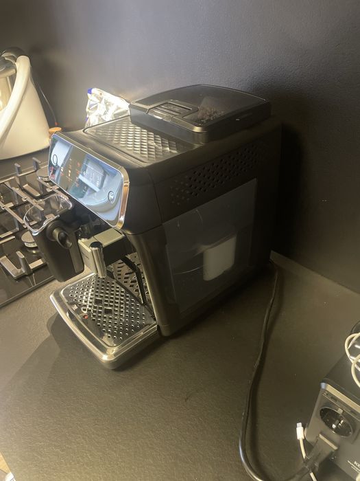 Vand espressor automat PHILIPS S3300 LatteGo