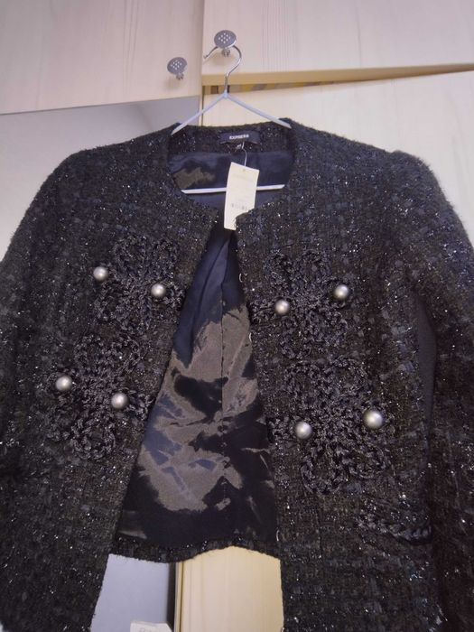 Продаётся новый пиджак Express