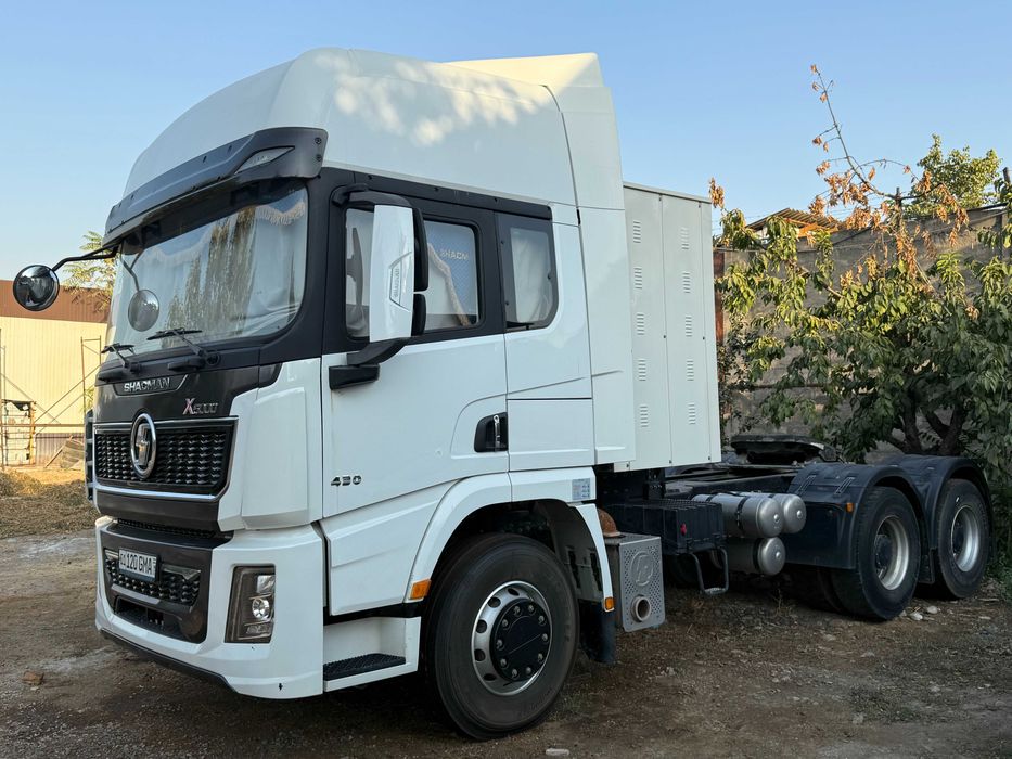 Shacman Х 5000 Тягач
