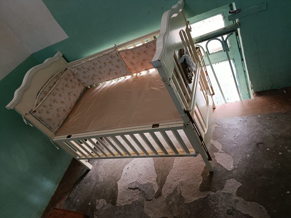 Bolalar yotogʻi holati yaxshi