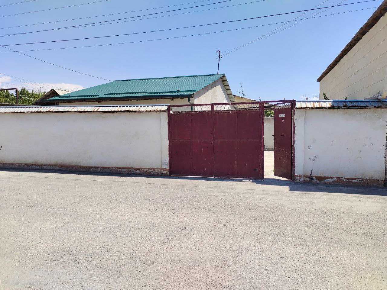 Продам дом угловой с хорошим фасадом в хорошей тихой махале