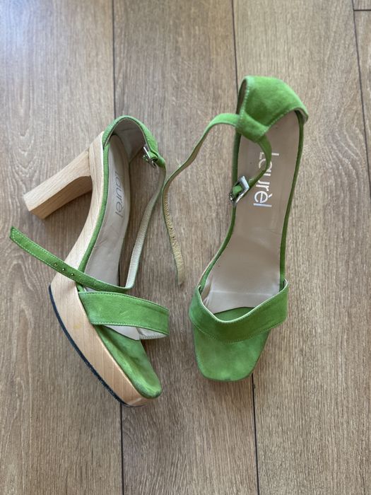 Зелени обувки на висок ток