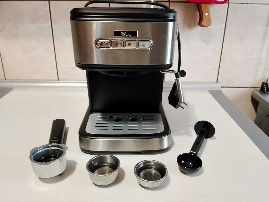 Espressor cu pompa DelCaffe Espresso & Cappuccino