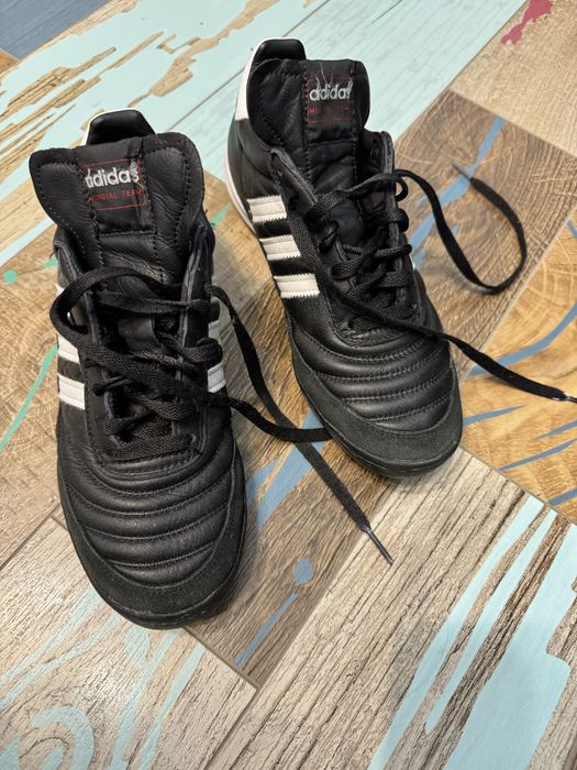Adidas mundial стоножки