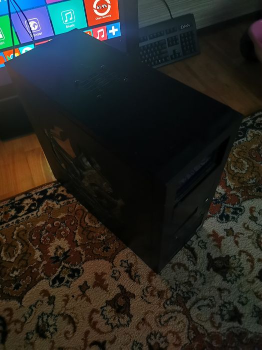 Vând 2 unități PC