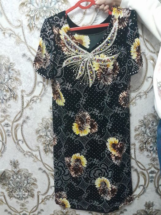 Продаю свадебное восточные платье вхорошем состояние  адрес Аерапорт