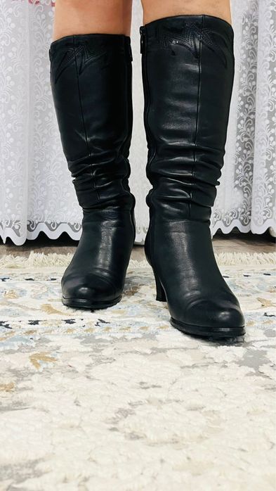 Продам зимние сапоги