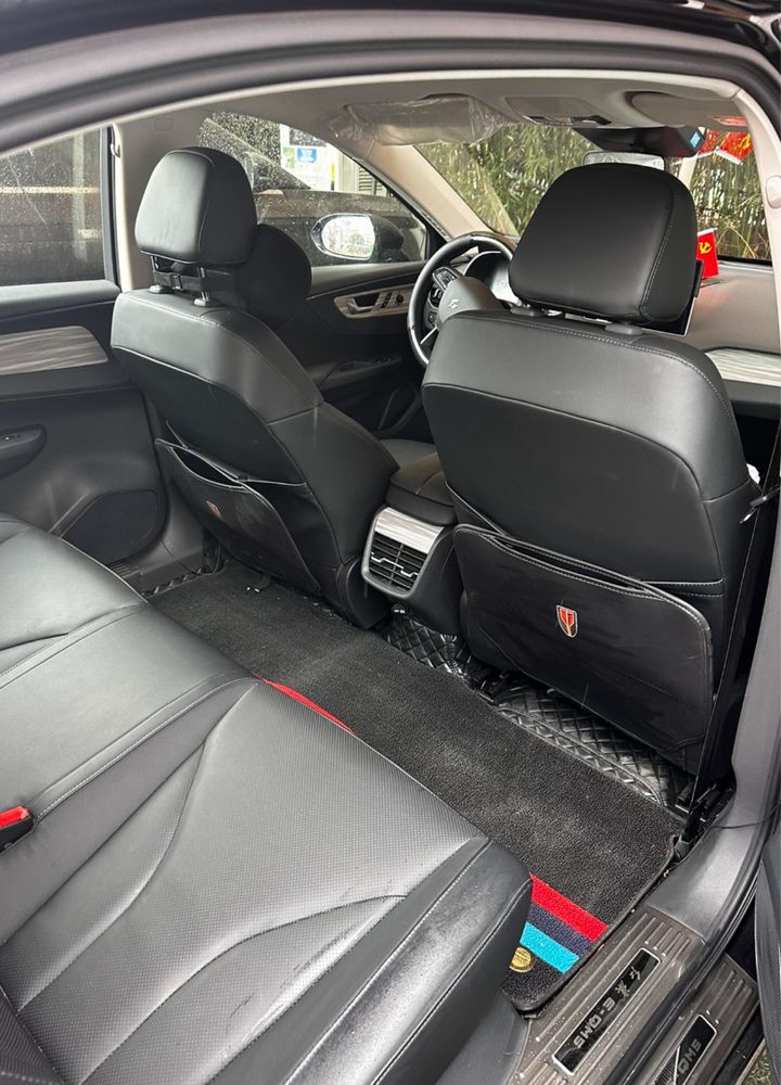 Hongqie e-qm5 500 km