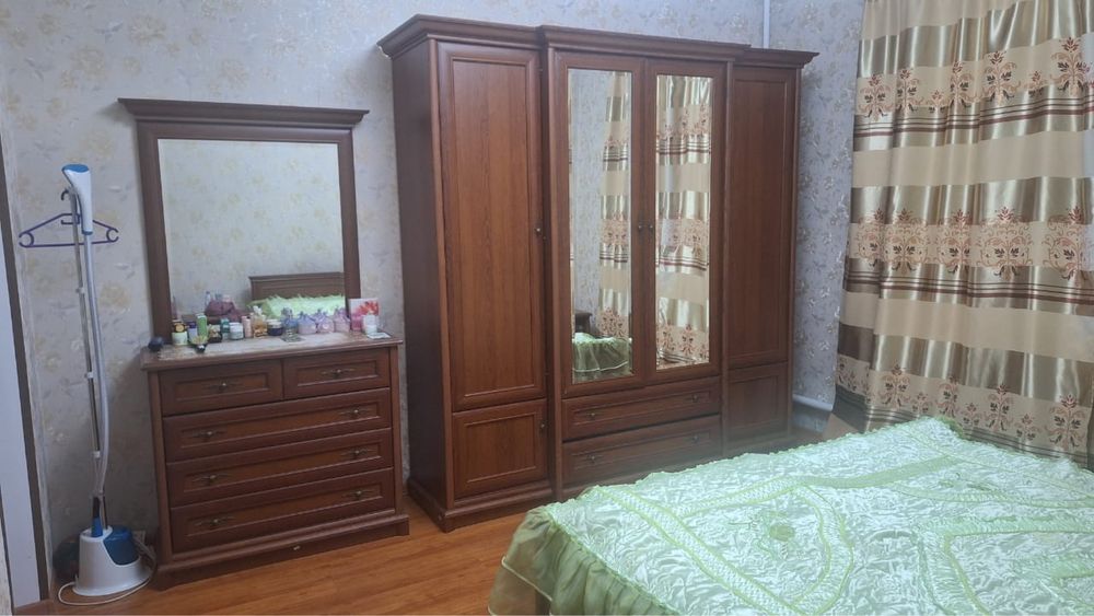 Спальный гарнитур