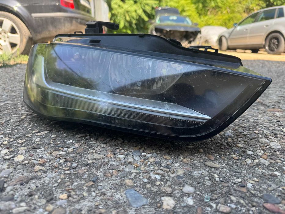 Преден десен фар Audi A4 B8 B8.5