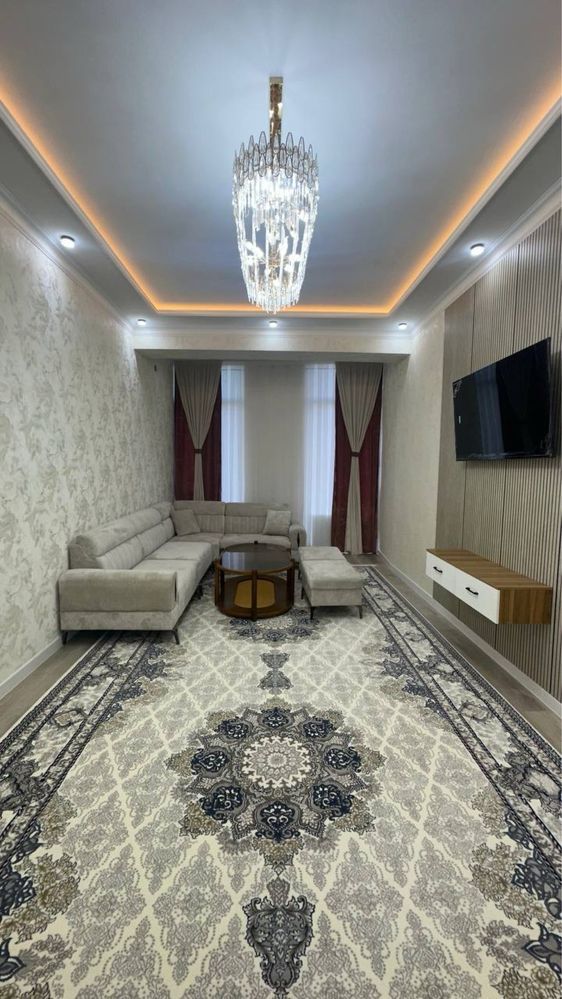 Продается 3 ком. Квартира площадью 88 кв.м. В Мархабо