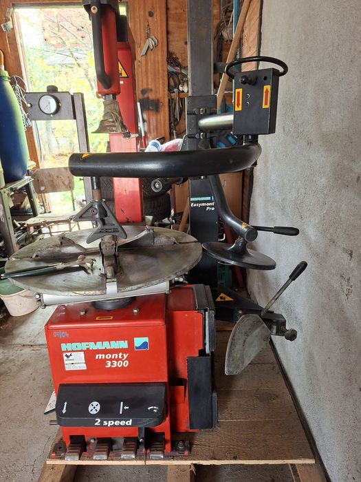 Автоматична Машина за монтаж и демонтаж на автомобилни гуми