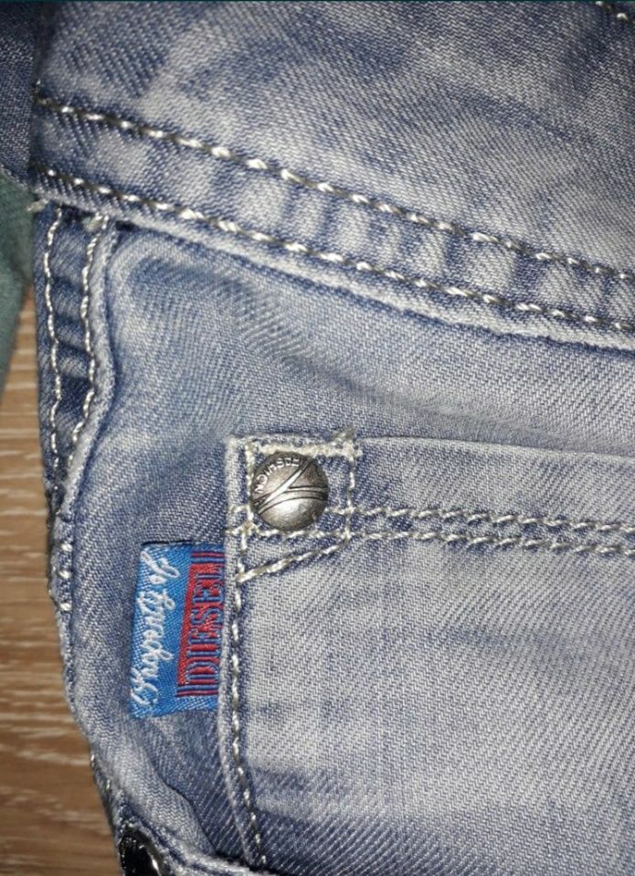 Мужские фирменные джинсы Diesel размер 33/34