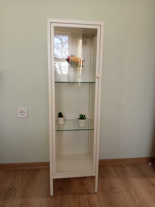 шкаф със стъклени врати серия BAGGEBO от ИКЕА / IKEA
