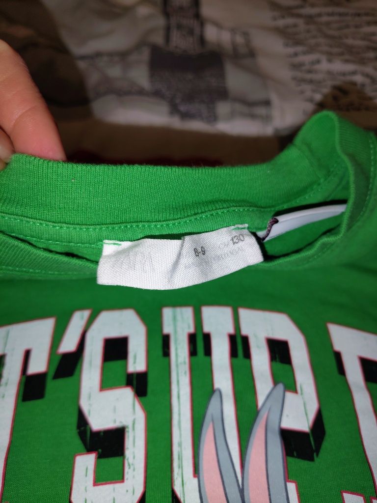 Тениска и къси панталони Guess, Адидас, Зара (Zara)